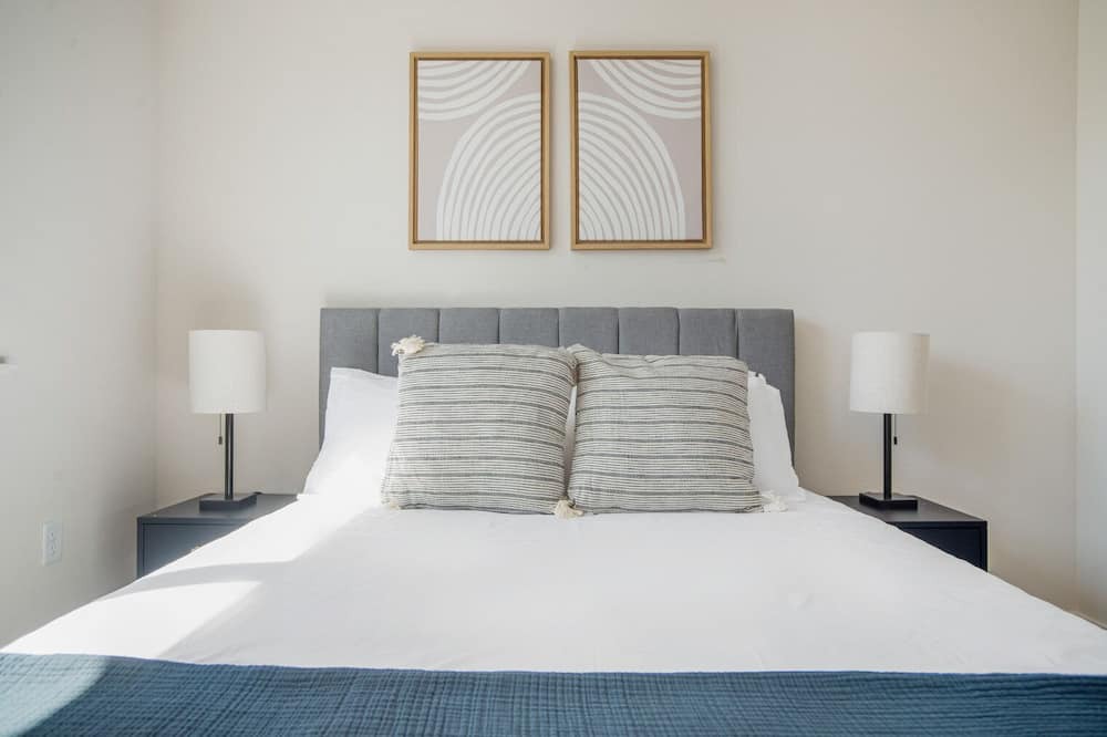 Photo of Bedroom in Five Points