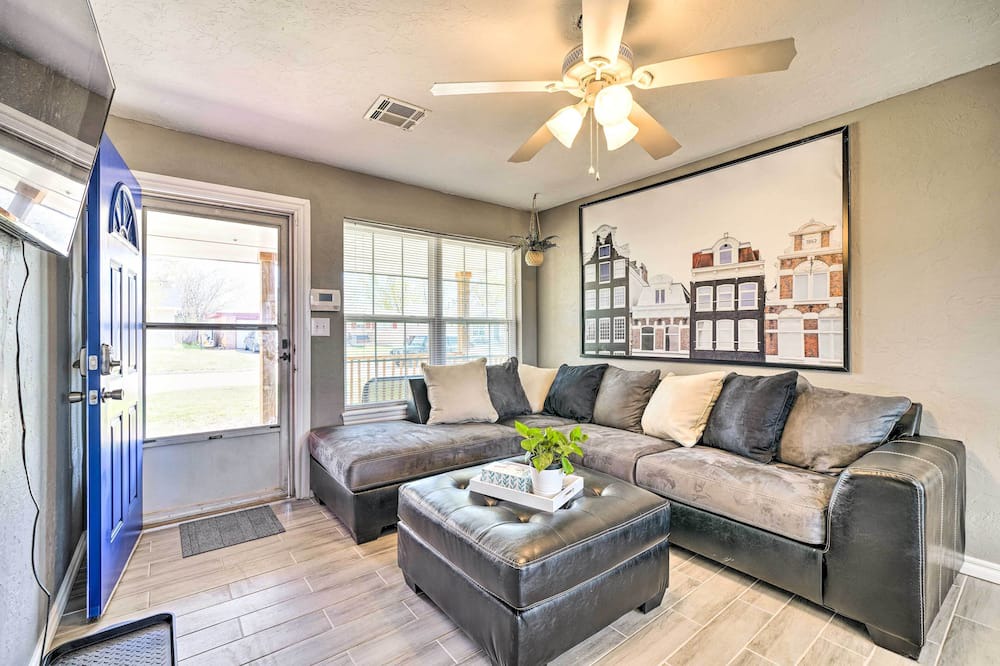 Photo of Bedroom in Moore
