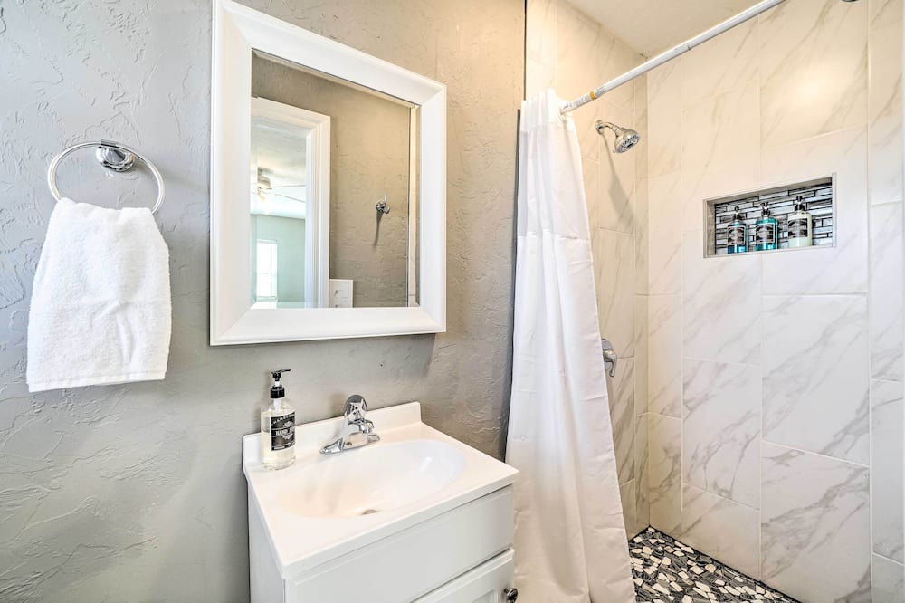 Photo of Bathroom in Moore
