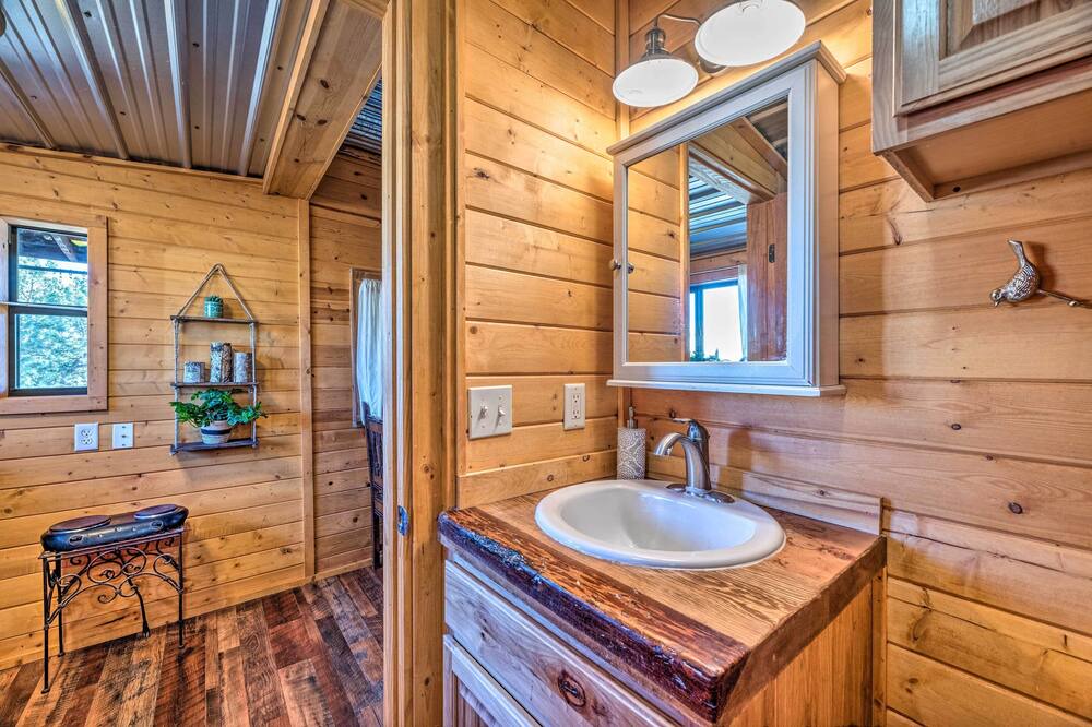 Photo of Bathroom in Glencoe