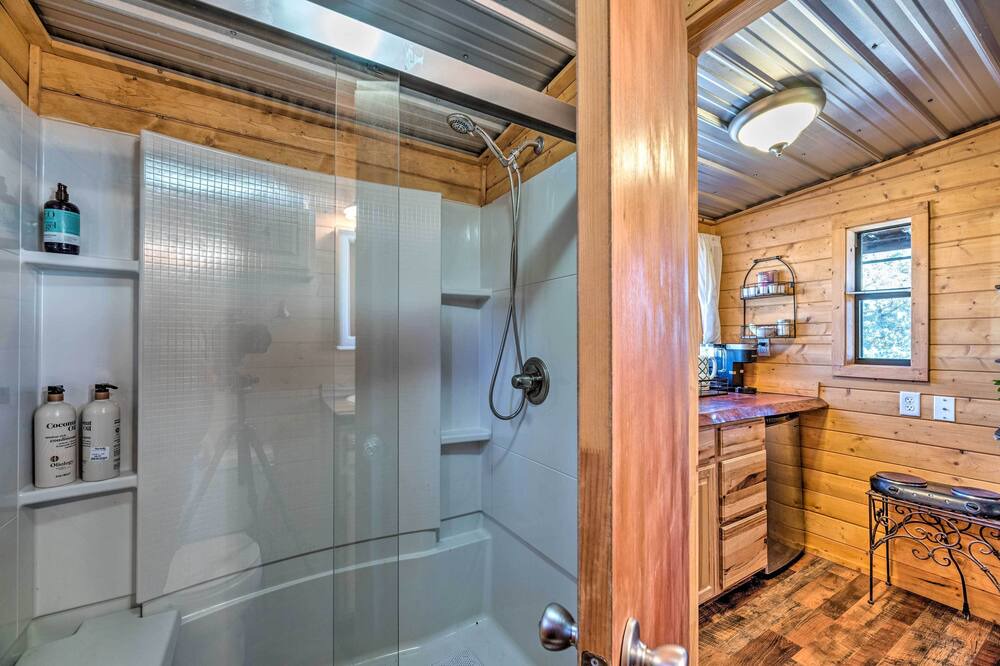 Photo of Bathroom in Glencoe