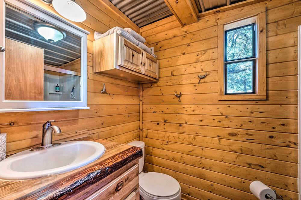 Photo of Bathroom in Glencoe