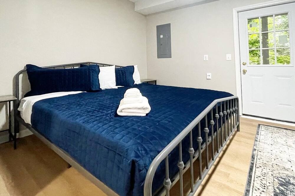 Photo of Bedroom in Waldron