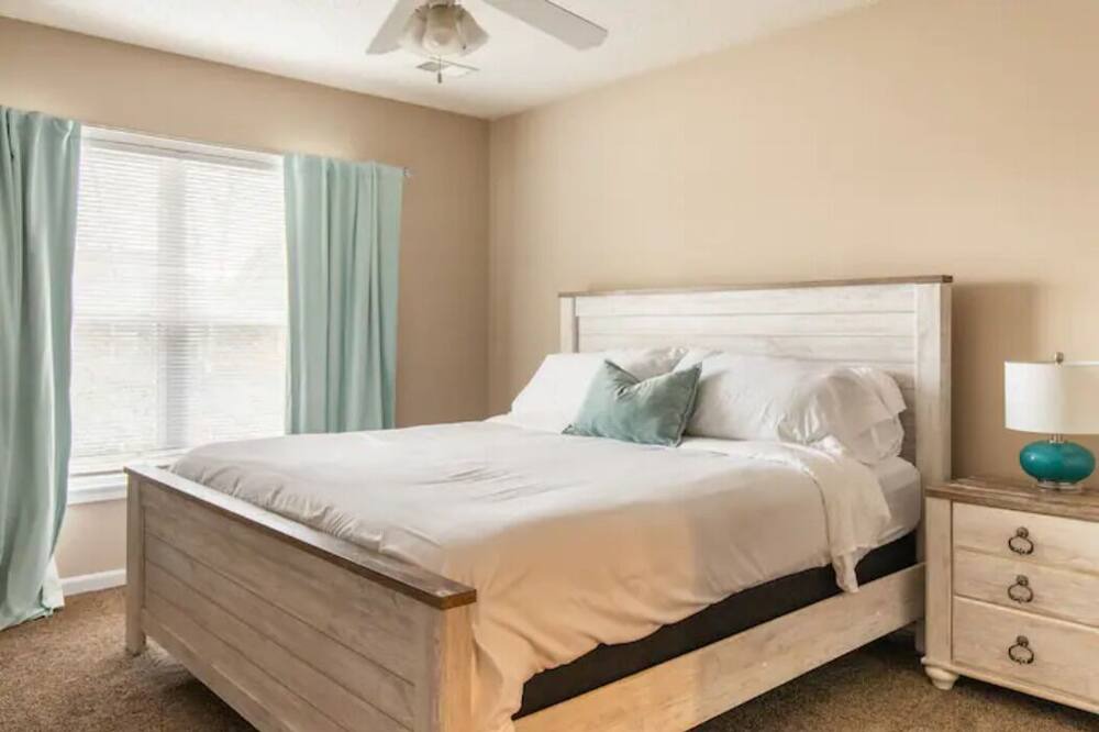 Photo of Bedroom in Waldron