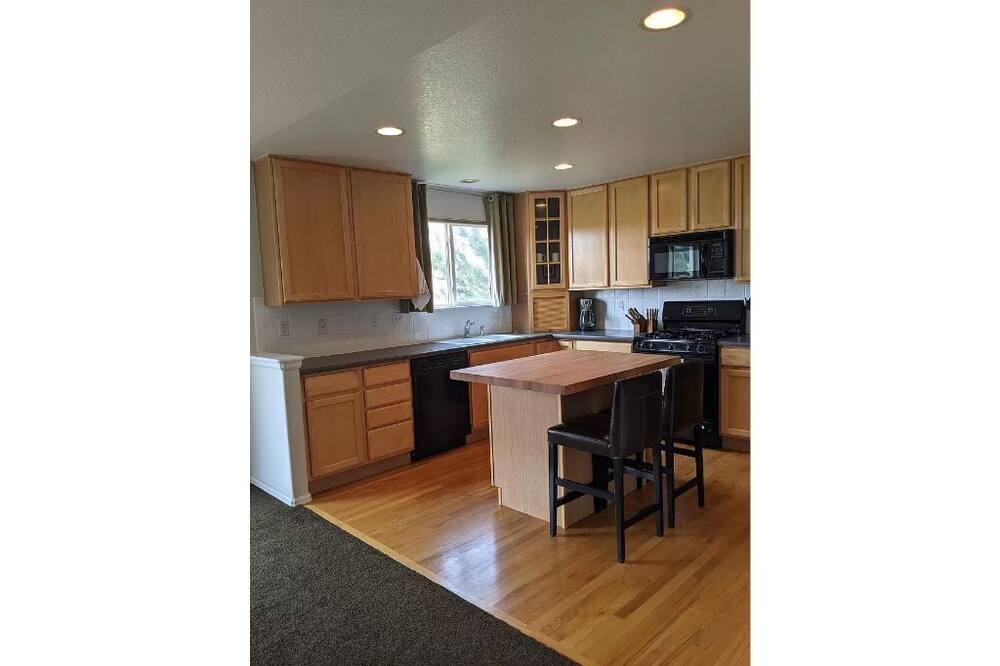 Photo of Kitchen in Cottonwood