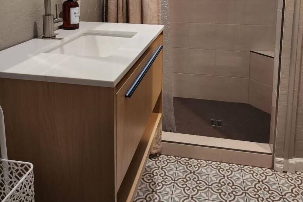 Photo of Bathroom in Norman