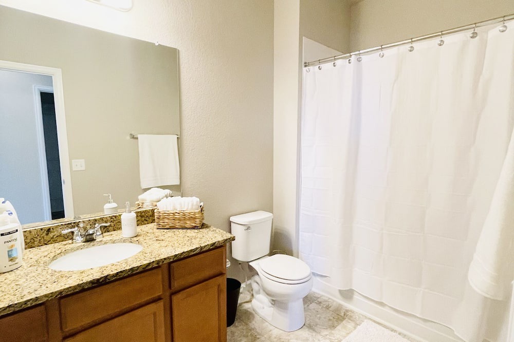 Photo of Bathroom in Arvada
