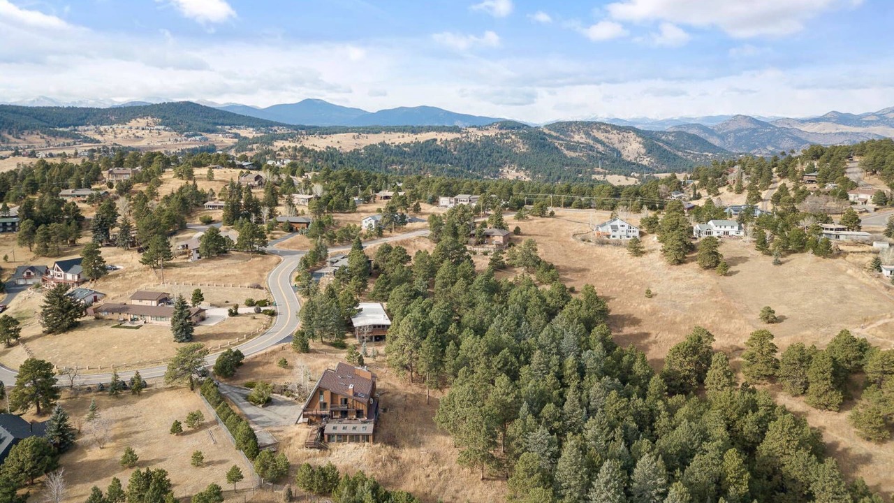 Photo of Outdoor in Golden