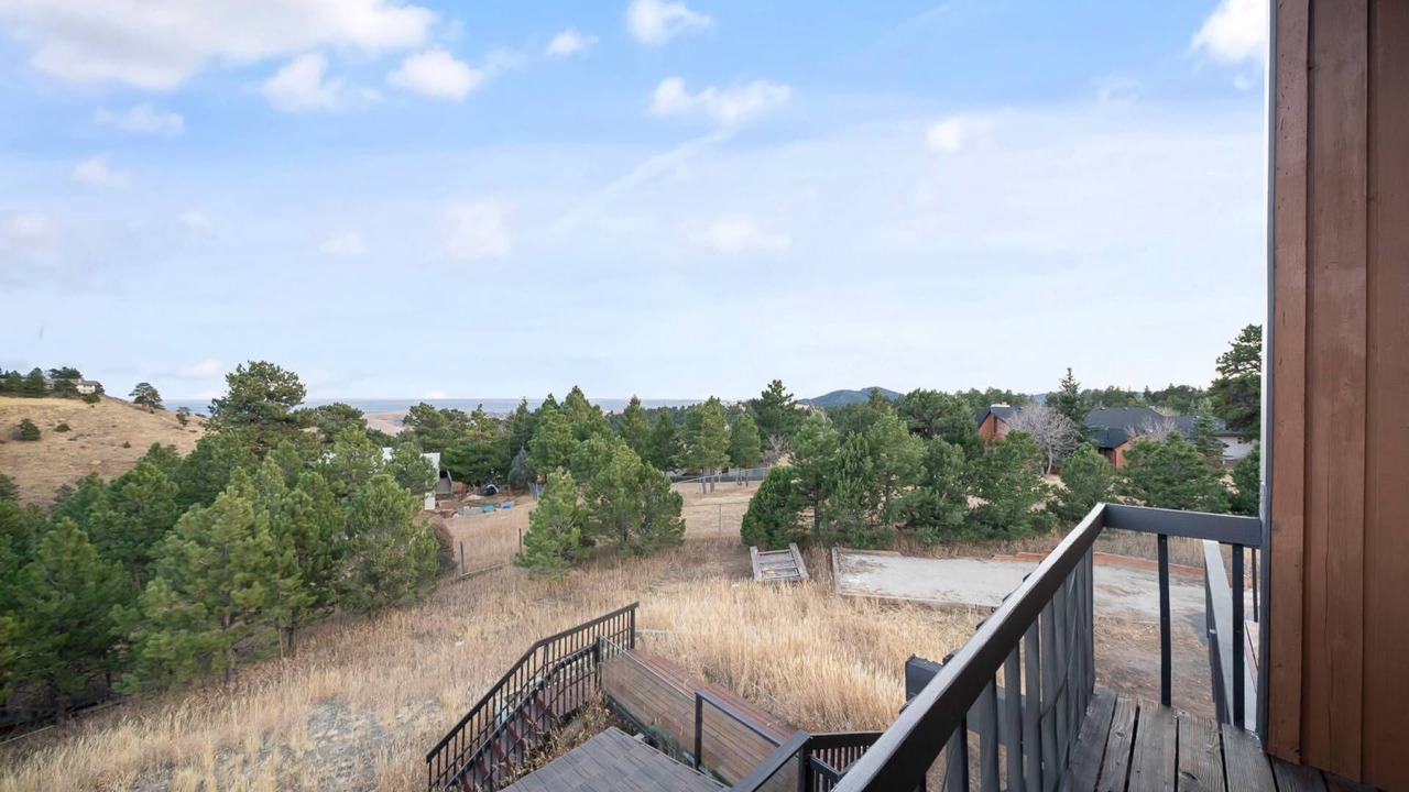 Photo of Outdoor in Golden