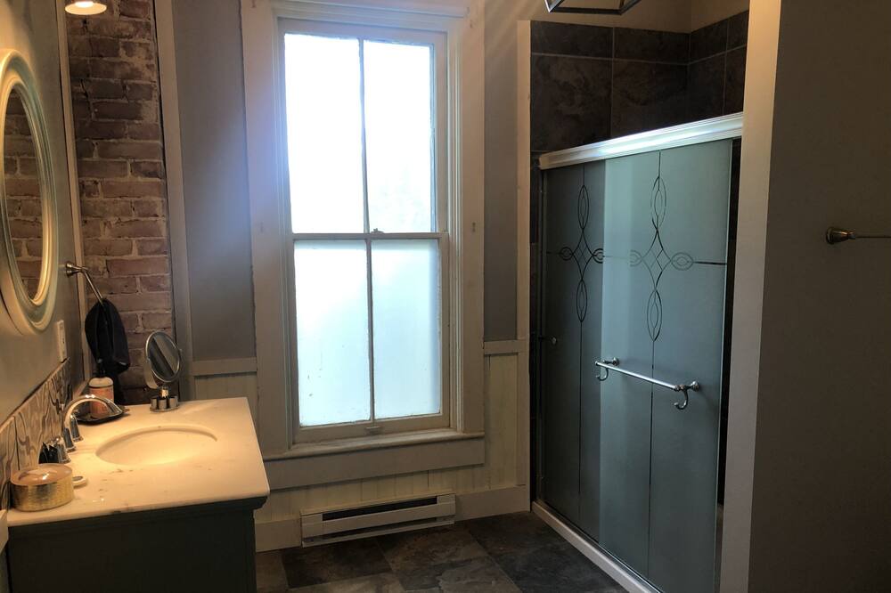 Photo of Bathroom in Leavenworth