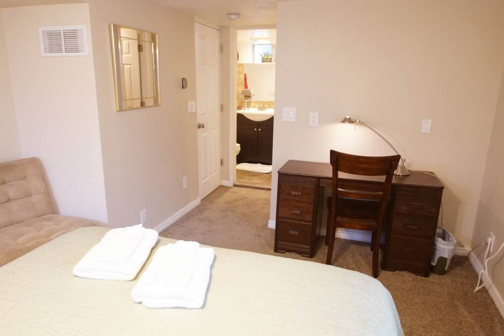 Photo of Bedroom in Golden