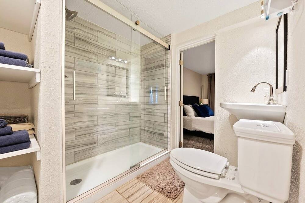 Photo of Bathroom in Congress Park