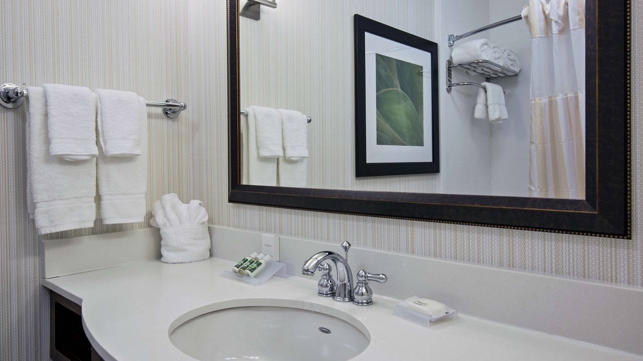 Photo of Bathroom in Downtown Lincoln