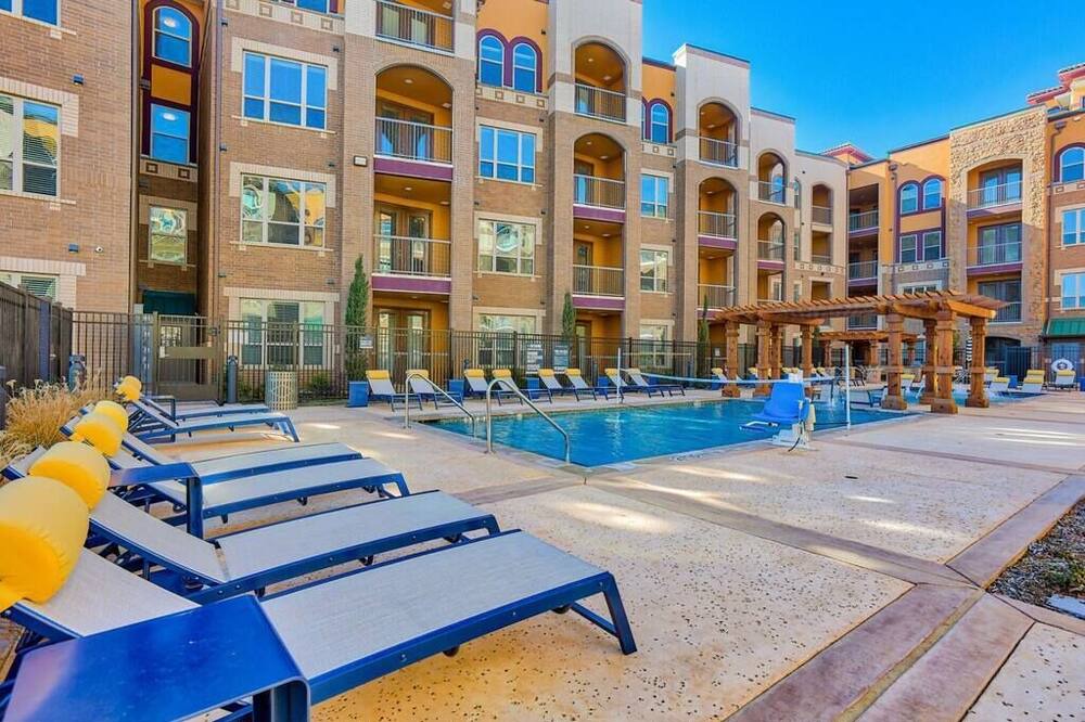 Photo of Outdoor in Highland Village
