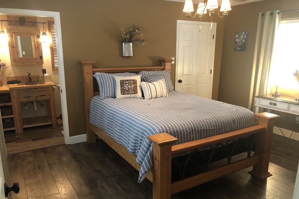 Photo of Bedroom in Ransom Canyon
