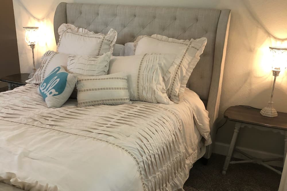 Photo of Bedroom in Ransom Canyon