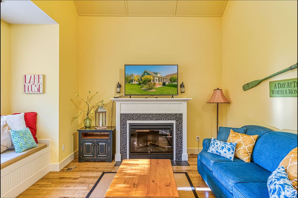 Photo of Livingroom in Oroville
