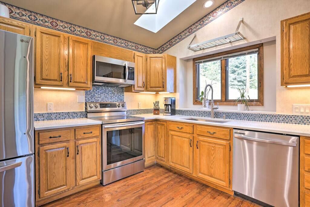Photo of Kitchen in Hangen Ranch And M and B