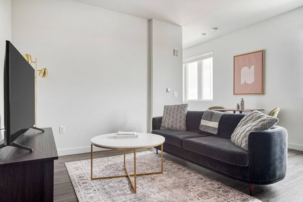 Photo of Livingroom in Five Points