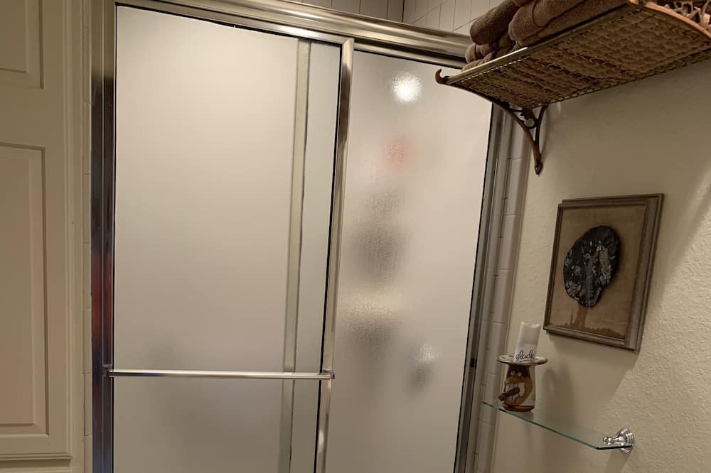 Photo of Bathroom in Gordonville