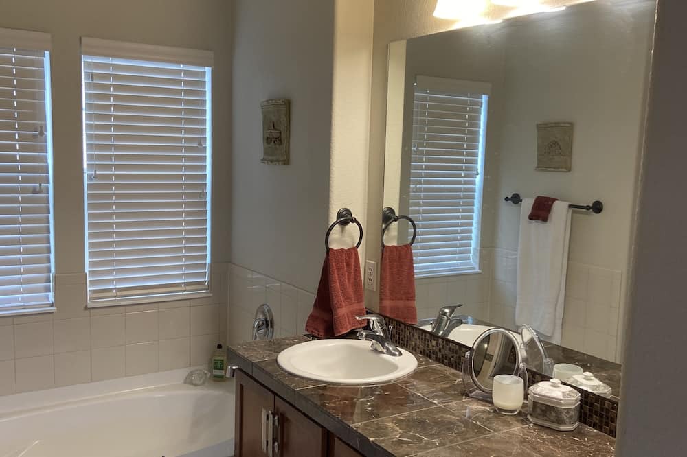 Photo of Bathroom in Broomfield