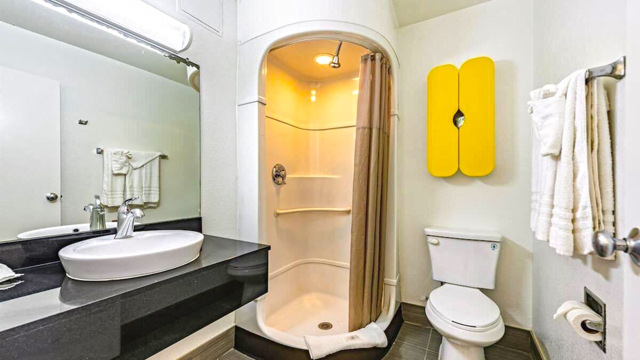 Photo of Bathroom in Sweetwater