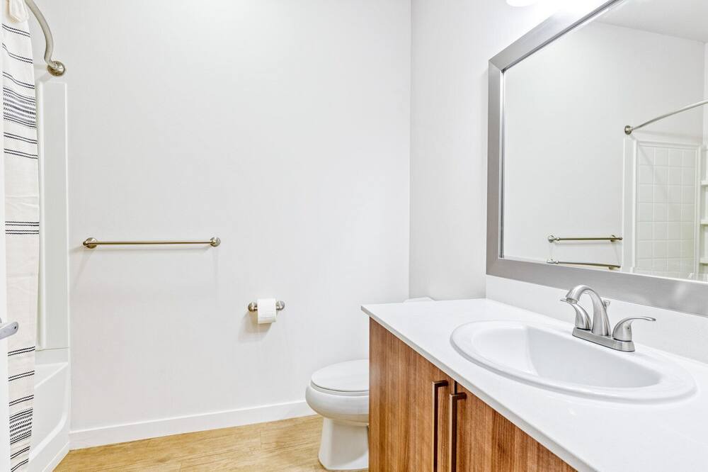 Photo of Bathroom in Cascade