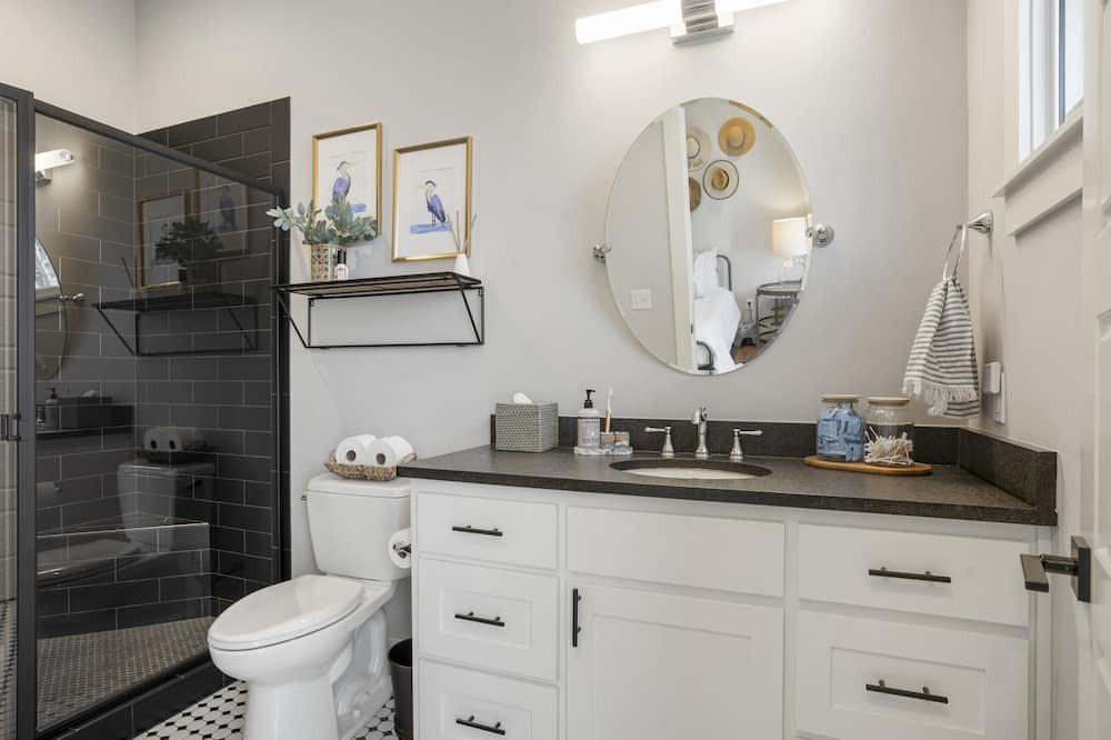 Photo of Bathroom in Eufaula