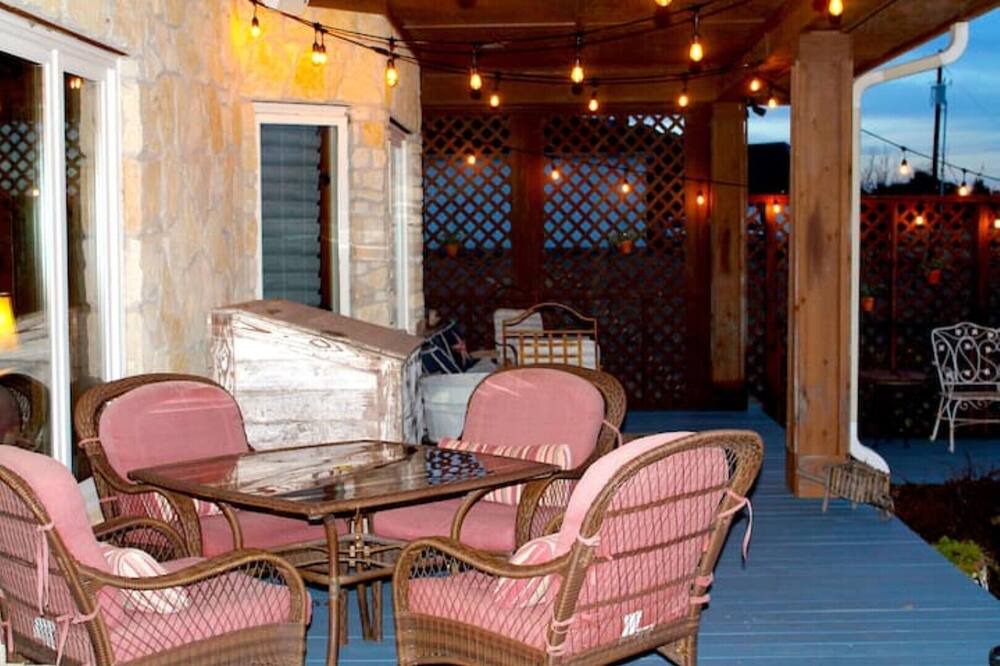 Photo of Outdoor in Elmo