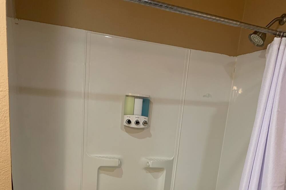 Photo of Bathroom in Glendo