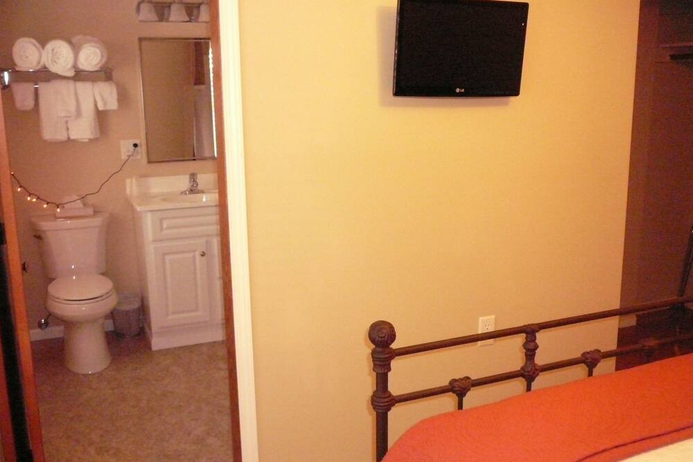 Photo of Bedroom in Holmesville