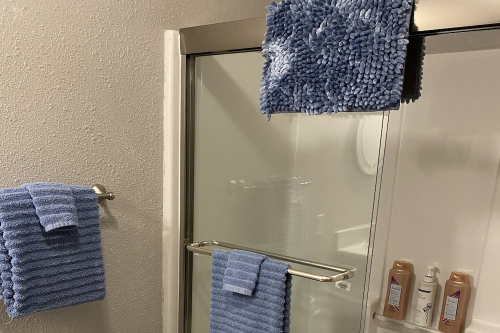Photo of Bathroom in Poteau