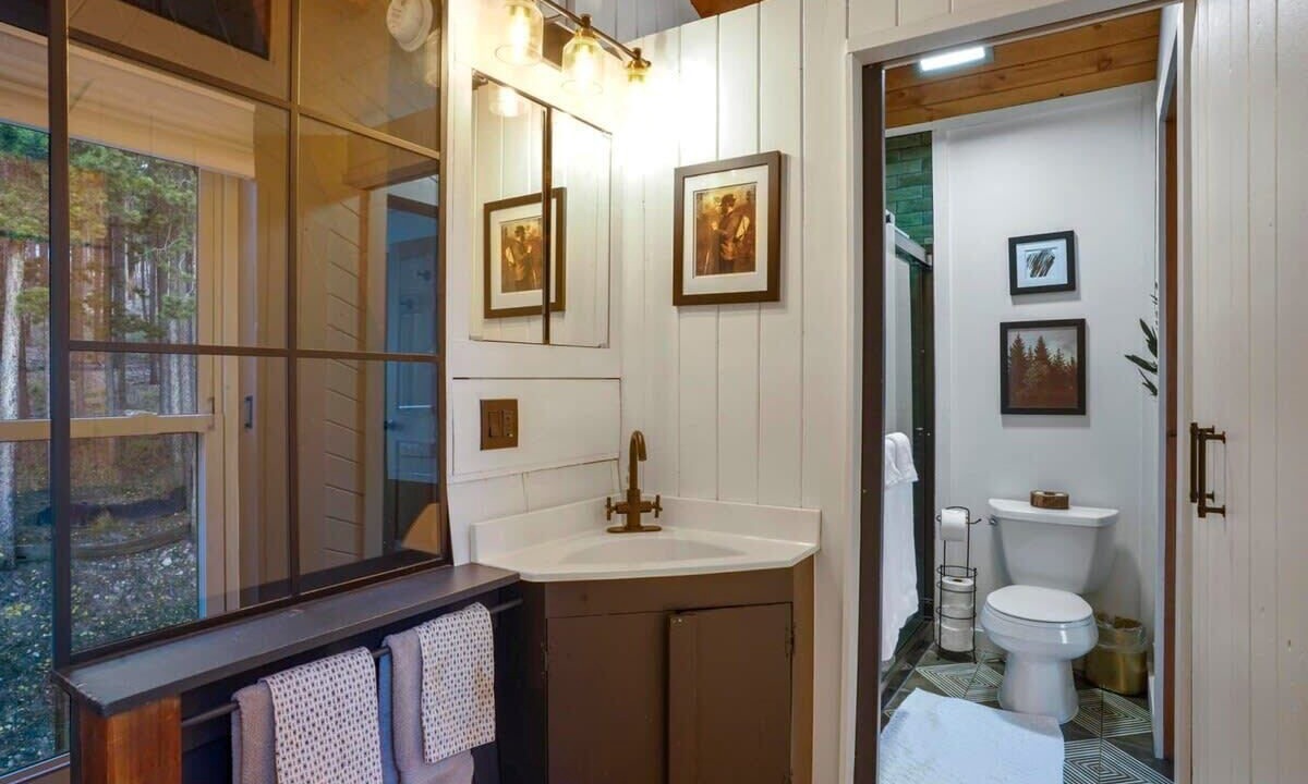 Photo of Others in Evergreen