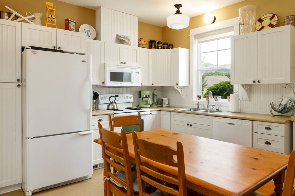 Photo of Kitchen in Oroville