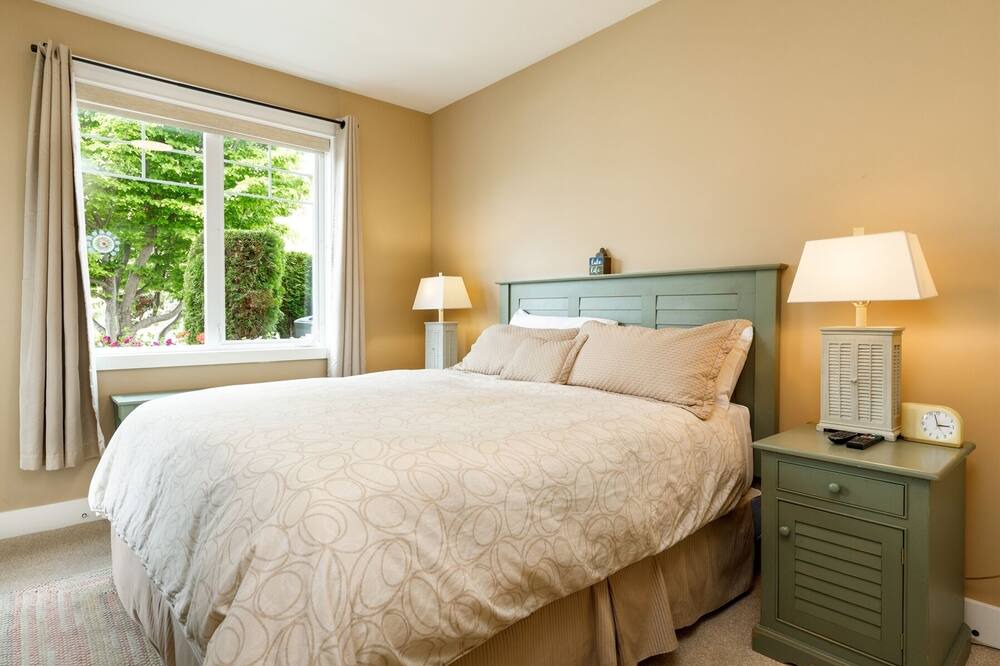 Photo of Bedroom in Oroville