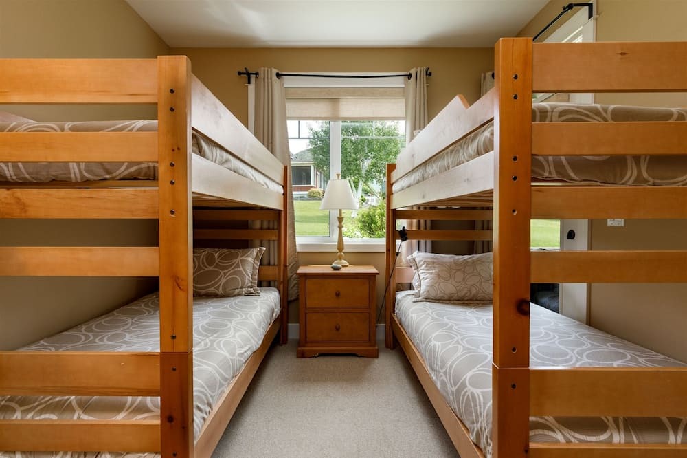 Photo of Bedroom in Oroville
