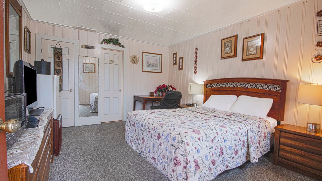 Photo of Bedroom in Hiawatha