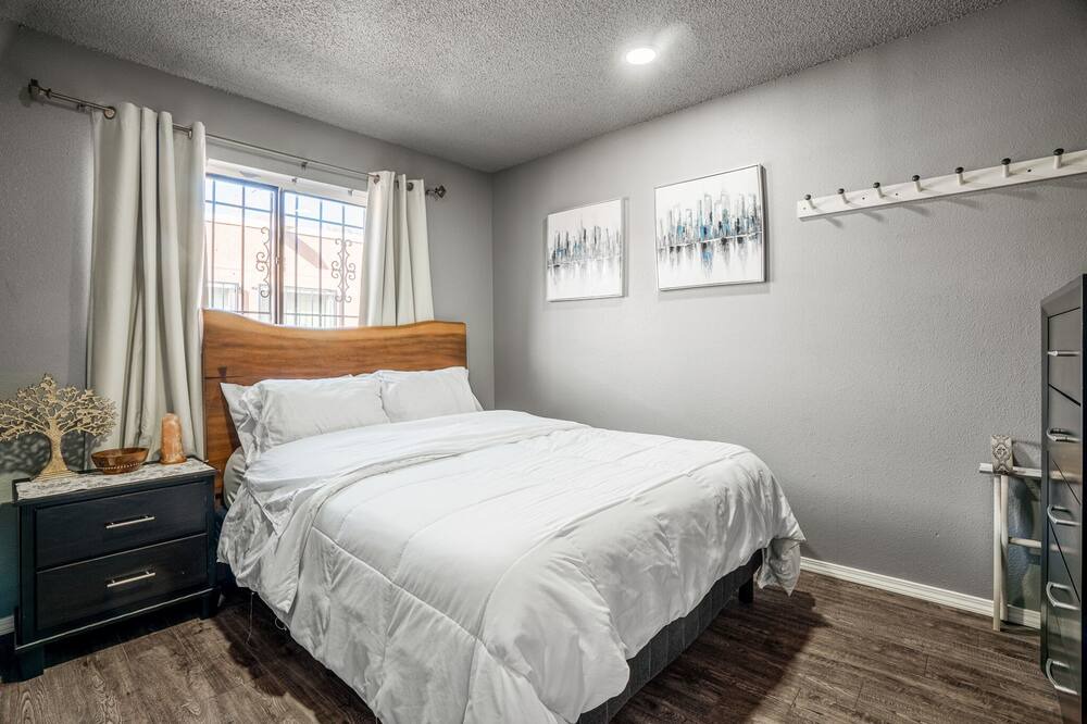 Photo of Bedroom in Uptown