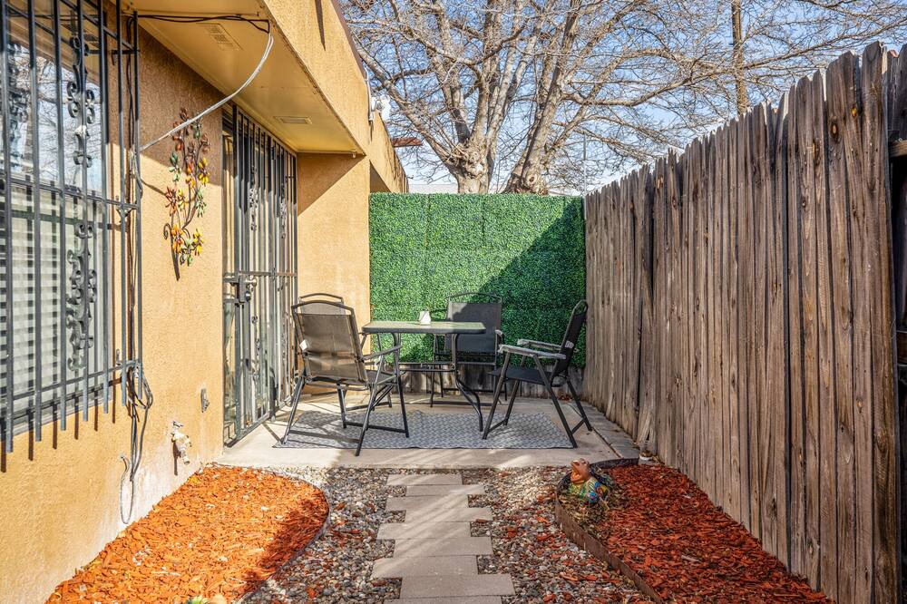 Photo of Outdoor in Uptown