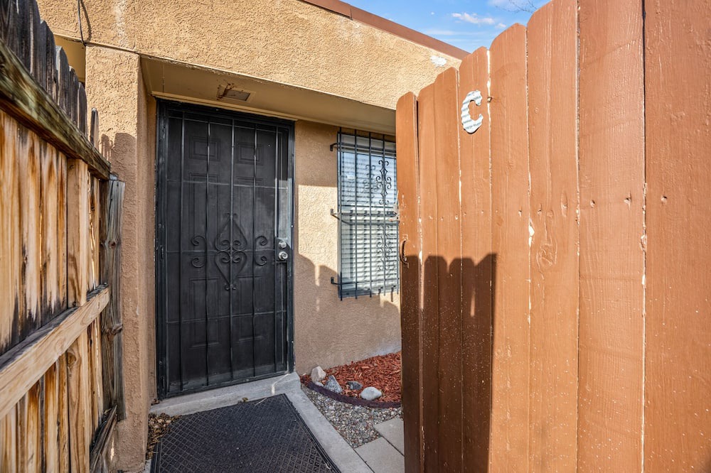 Photo of Outdoor in Uptown
