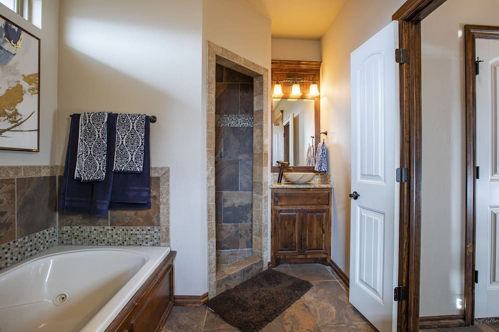 Photo of Bathroom in Wheatland