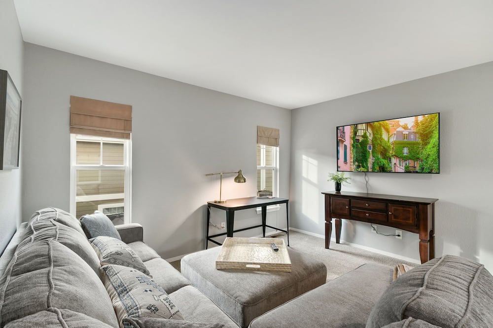 Photo of Livingroom in Fort Collins