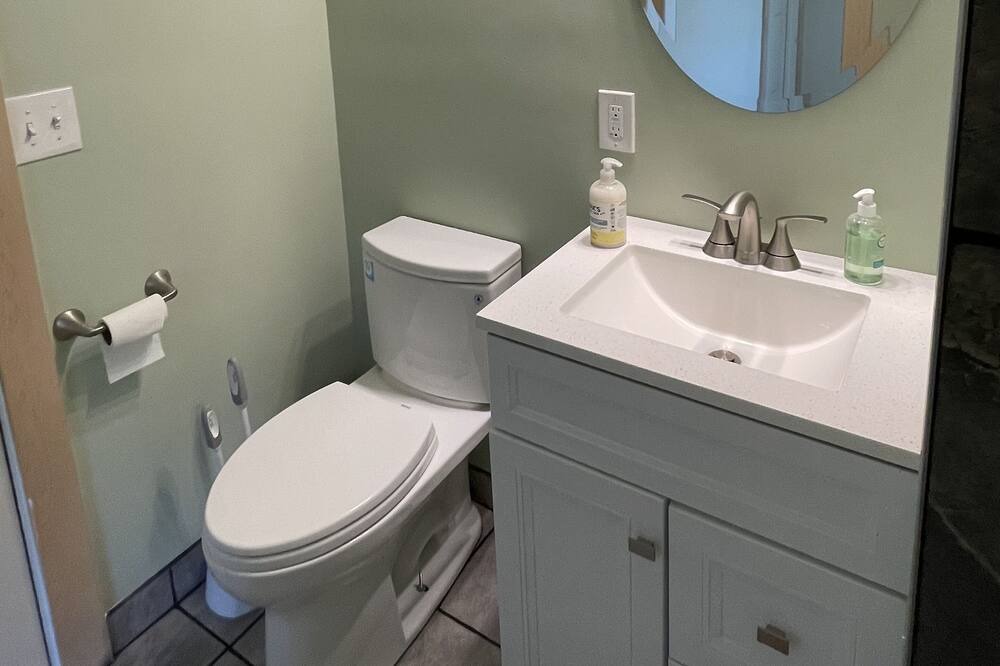 Photo of Bathroom in North Admiral