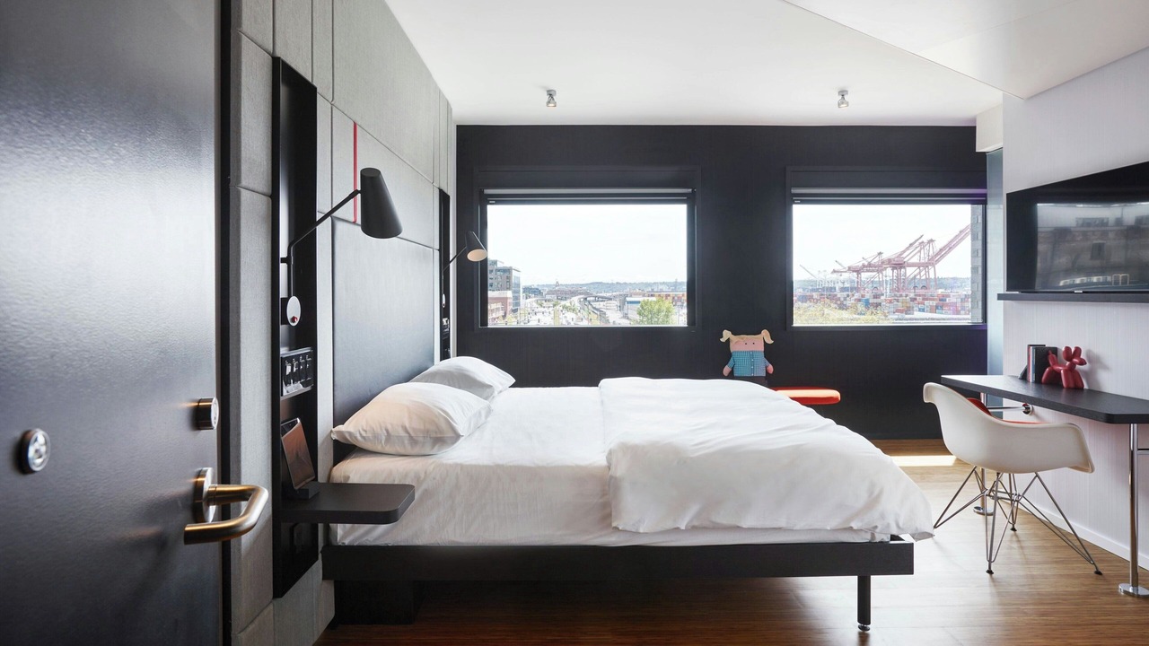 Photo of Bedroom in Pioneer Square