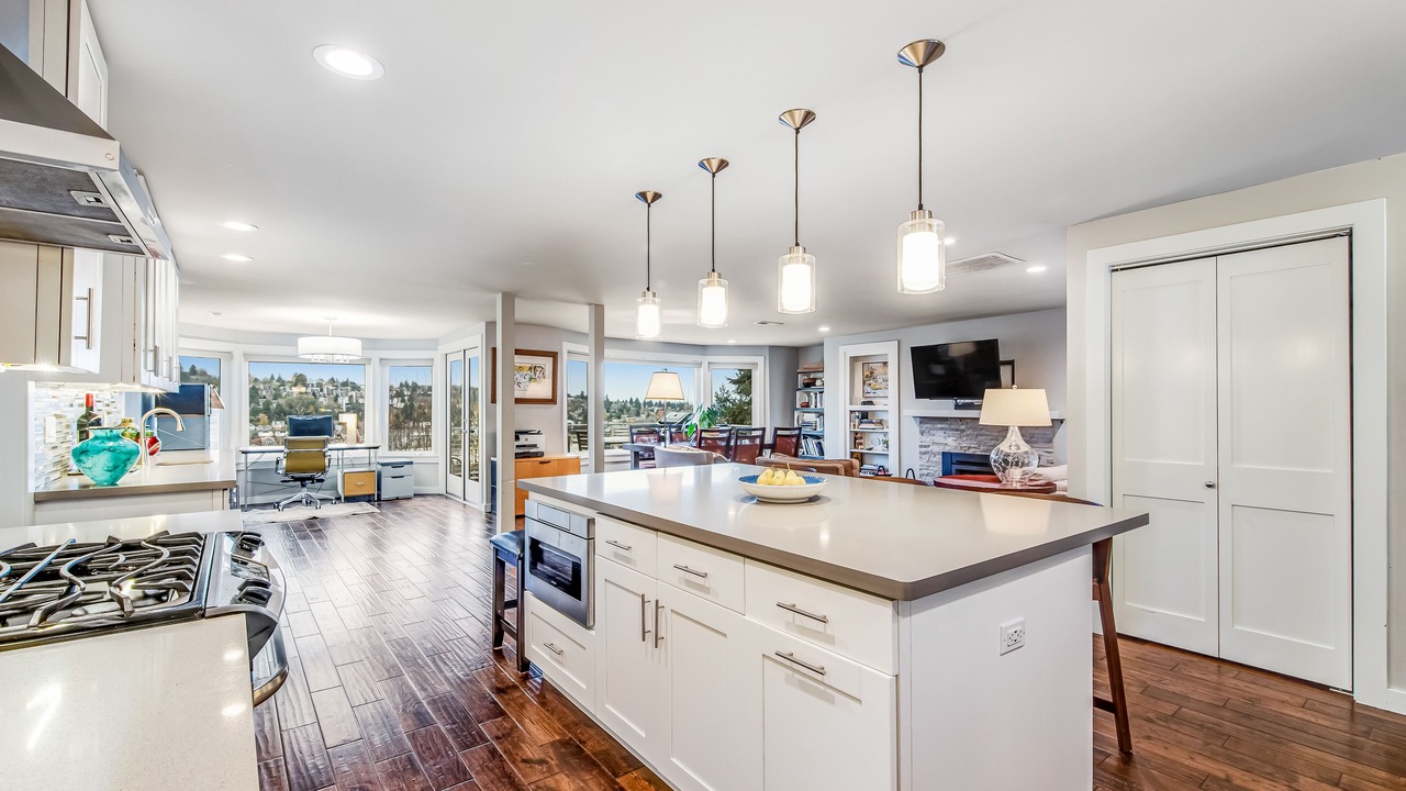 Photo of Kitchen in North Queen Anne