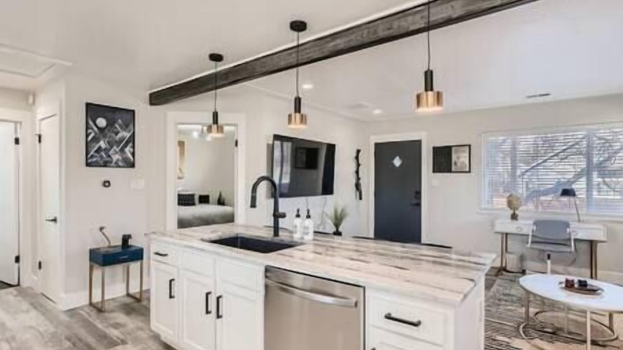 Photo of Kitchen in Barths