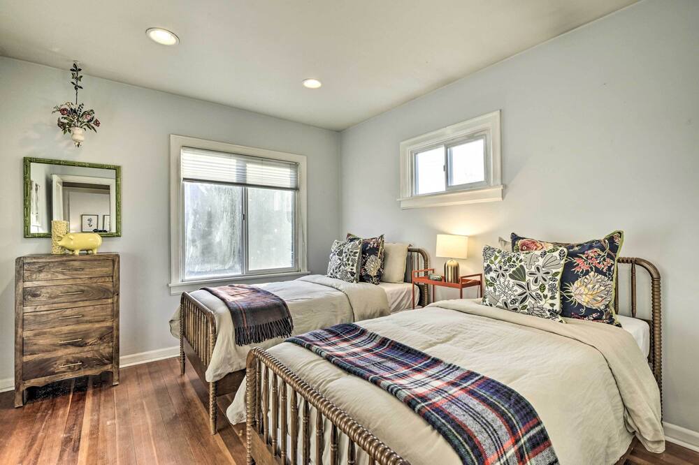 Photo of Bedroom in North Delridge