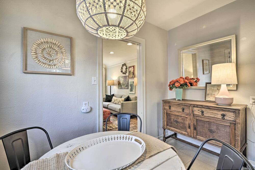 Photo of Livingroom in North Delridge