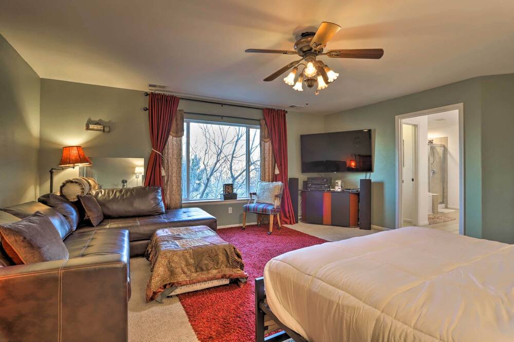 Photo of Bathroom in Green Valley Ranch