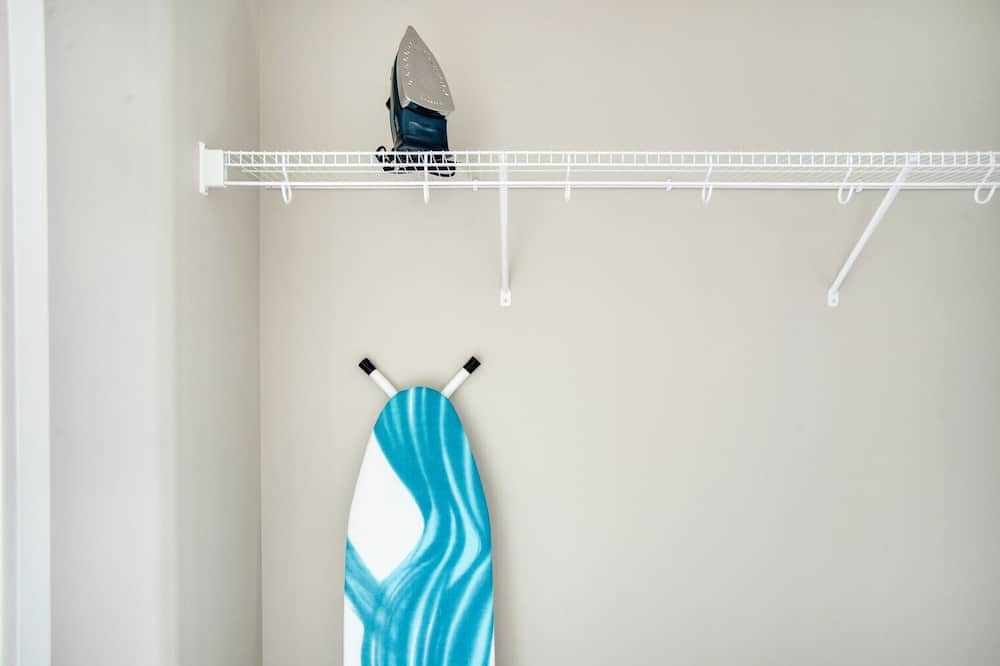 Photo of Bedroom in Hale